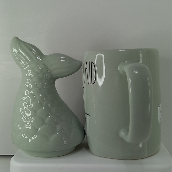 Rae Dunn "MERMAID AT HEART" Mug With Topper - Picture 2 of 5